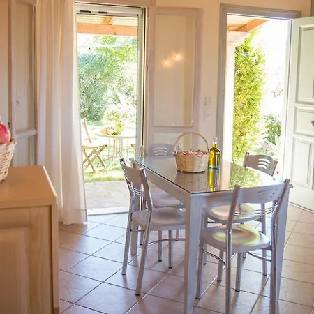 Muses Villas * Finikounta