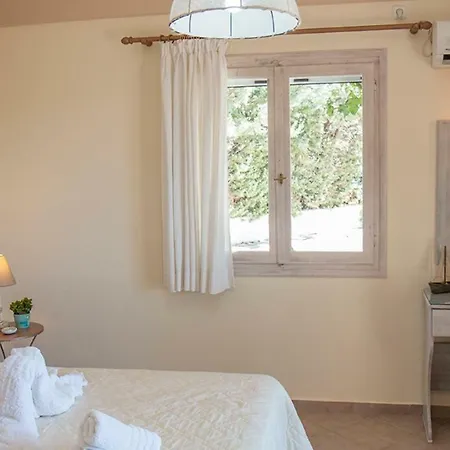 Muses Villas Finikounta